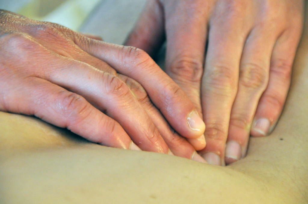 Hände bei der Massage